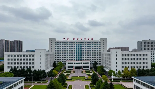 系统集成中两种维护方式的对比与取舍